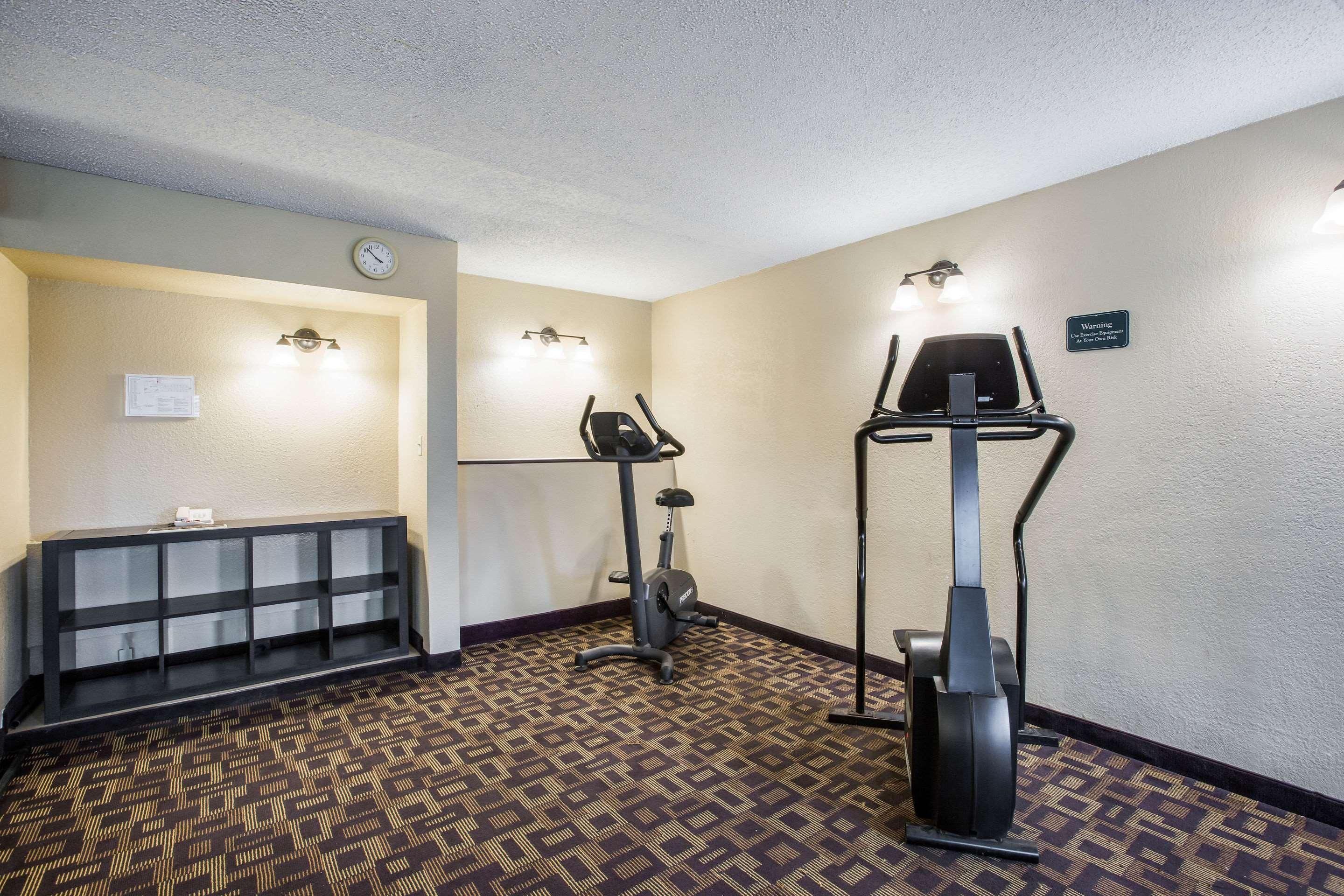 Quality Inn & Suites Lawrence - University Area Zewnętrze zdjęcie