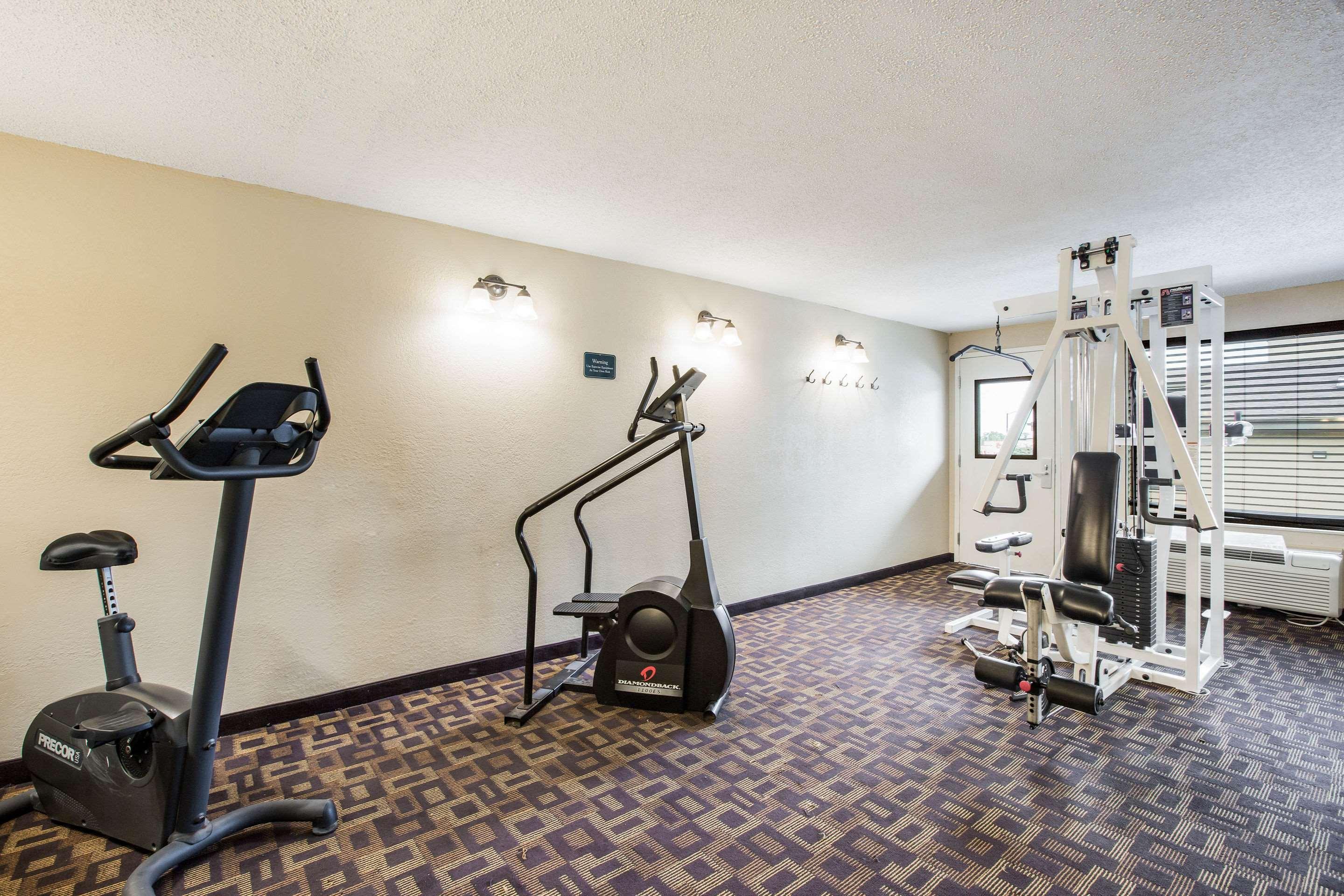 Quality Inn & Suites Lawrence - University Area Zewnętrze zdjęcie