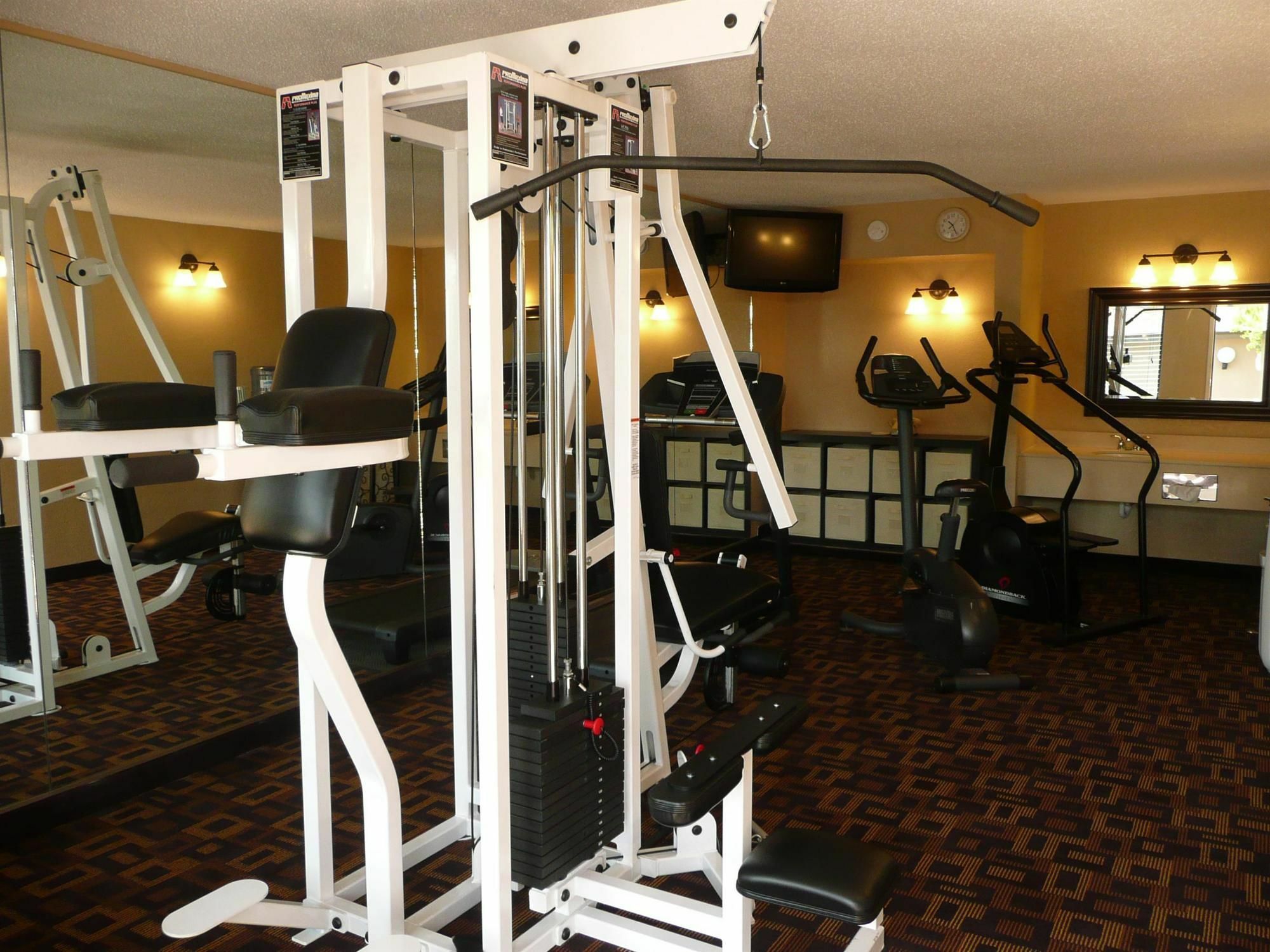 Quality Inn & Suites Lawrence - University Area Zewnętrze zdjęcie