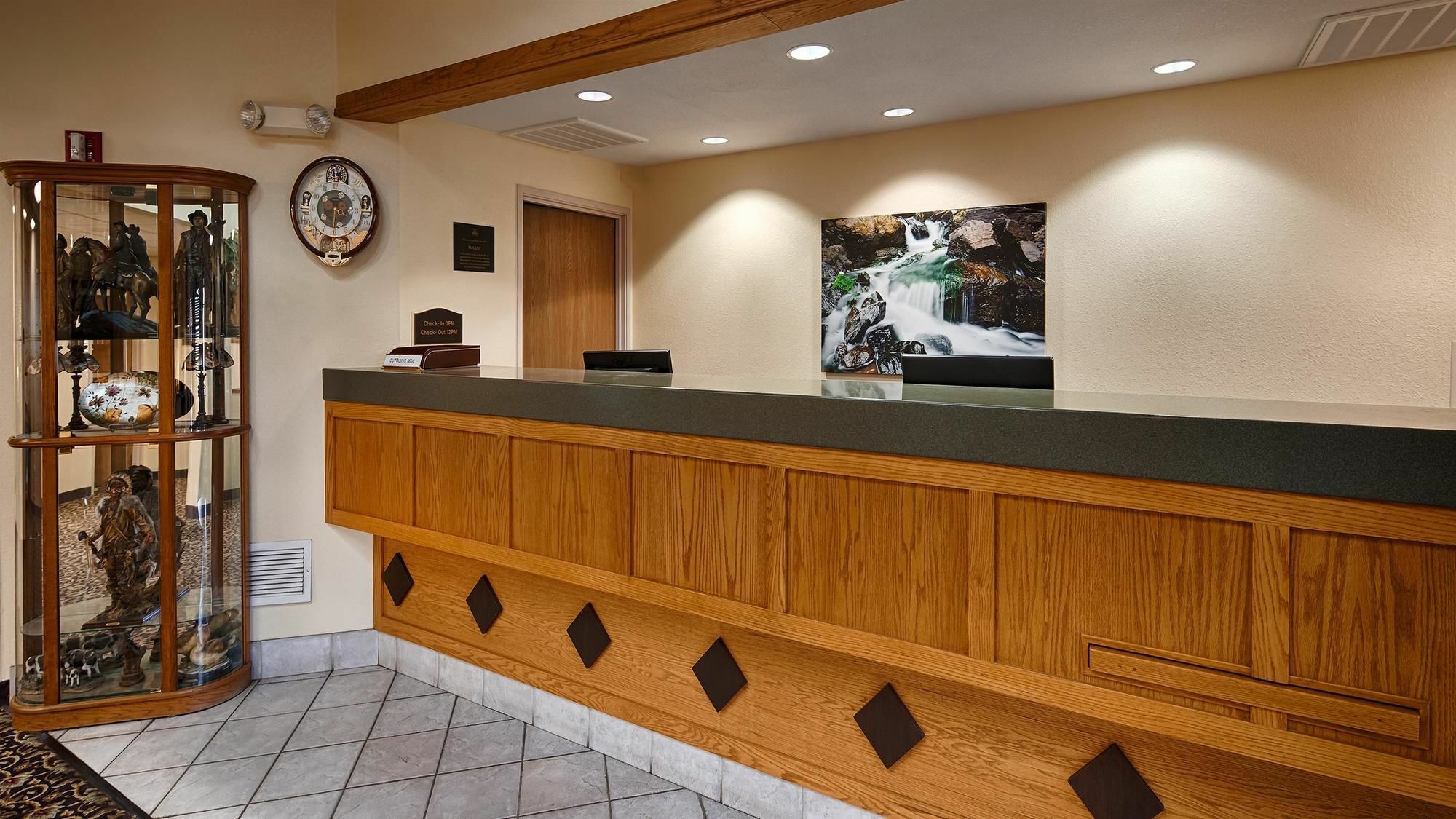Quality Inn & Suites Lawrence - University Area Zewnętrze zdjęcie